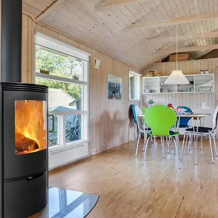 Beautiful In With Kitchen Holiday home *